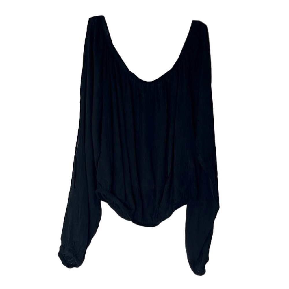 ❤️ 🆕 FOREVER 21 Cold Shoulder Top Size M